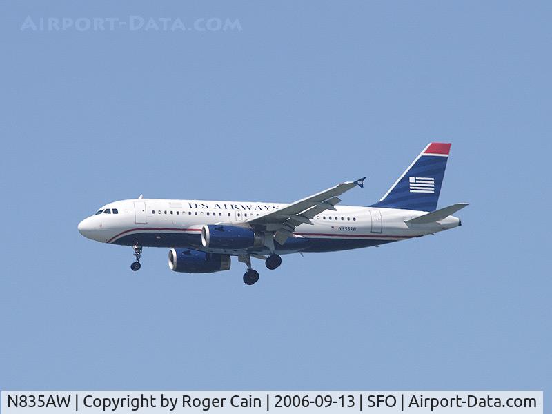 N835AW, 2005 Airbus A319-132 C/N 2458, coming into SFO
