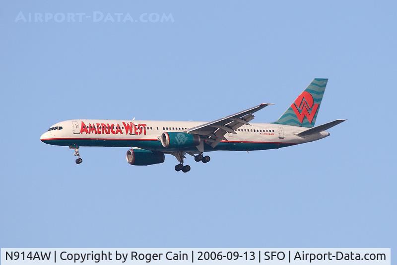 N914AW, 1984 Boeing 757-225 C/N 22208, coming into SFO