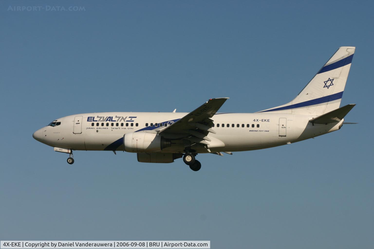 4X-EKE, Boeing 737-758 C/N 29961, arrival of flight LY331