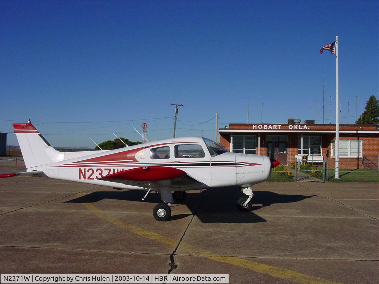 N2371W, 1966 Beech A23-19 C/N MB-9, Quick stop in Hobart, OK, for fuel