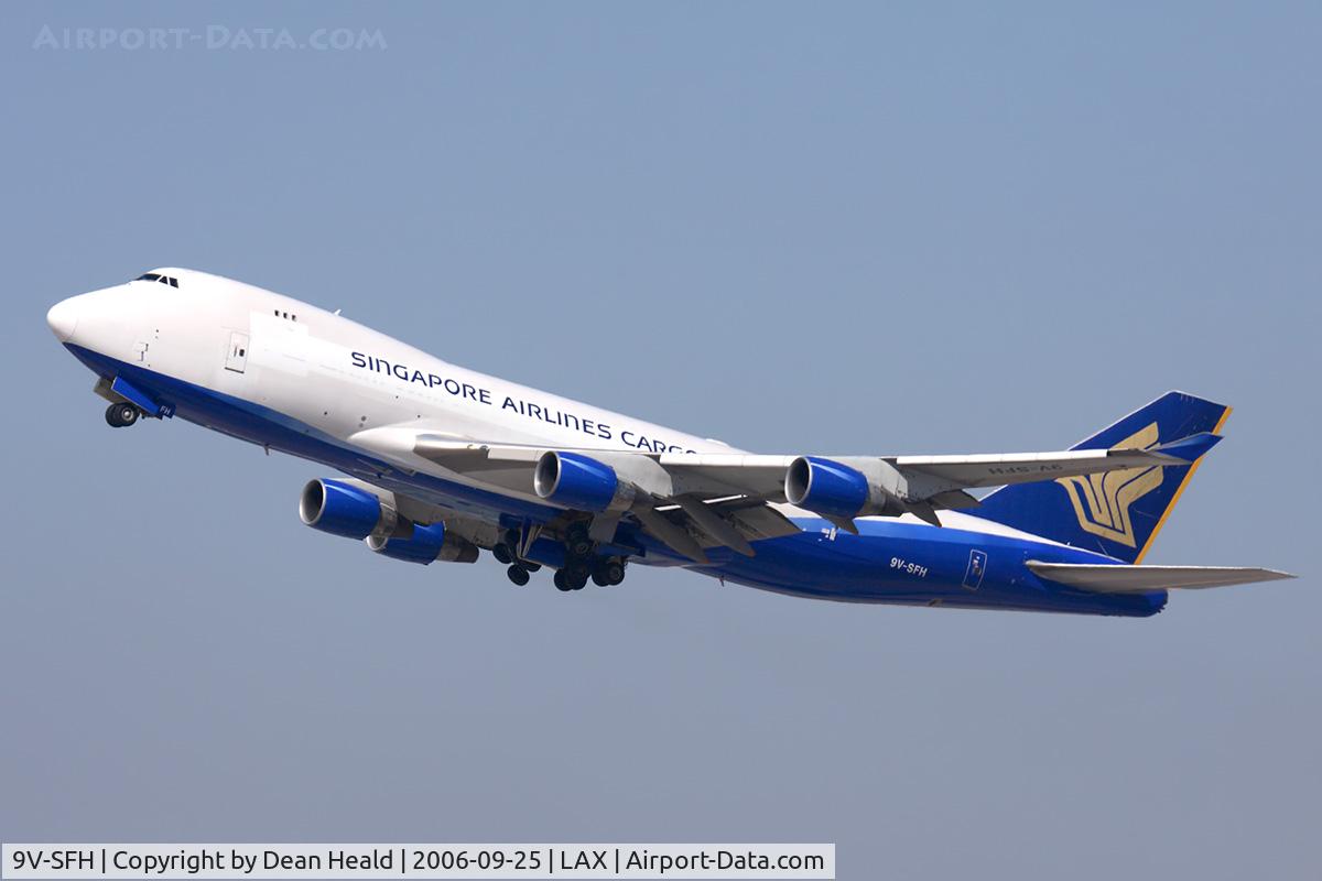 9V-SFH, 1995 Boeing 747-412F/SCD C/N 28032, New paint scheme on Singapore Airlines Cargo 9V-SFH. Seen here climbing out from RWY 25R enroute to Chiang Kai Shek Int'l (RCTP) as FLT SQC7967.