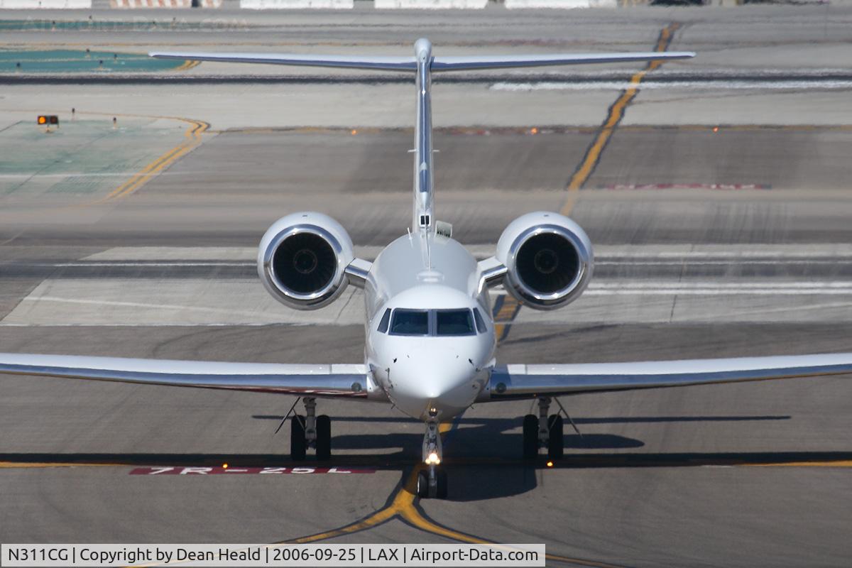 N311CG, 2006 Gulfstream Aerospace GV-SP (G550) C/N 5108, Taxiing at LAX.