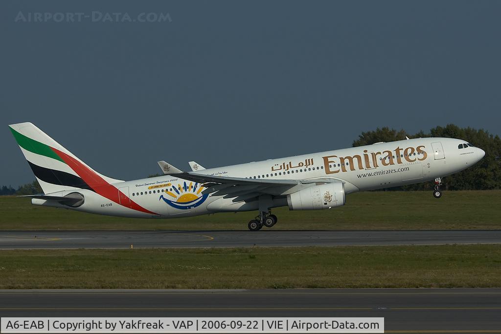 A6-EAB, 2000 Airbus A330-243 C/N 365, Emirates Airbus 330-200