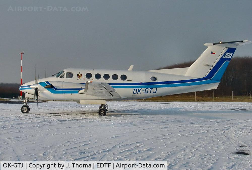 OK-GTJ, 1992 Beech Super King Air 300LW C/N FA-223, Beechcraft King Air 300