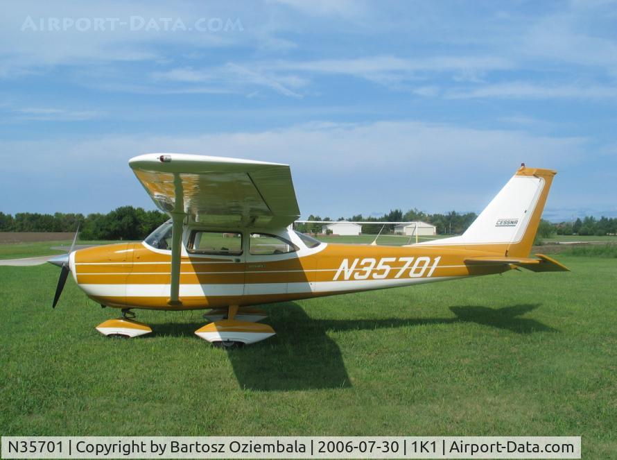 N35701, 1968 Cessna 172I C/N 17256917, no description, sorry.