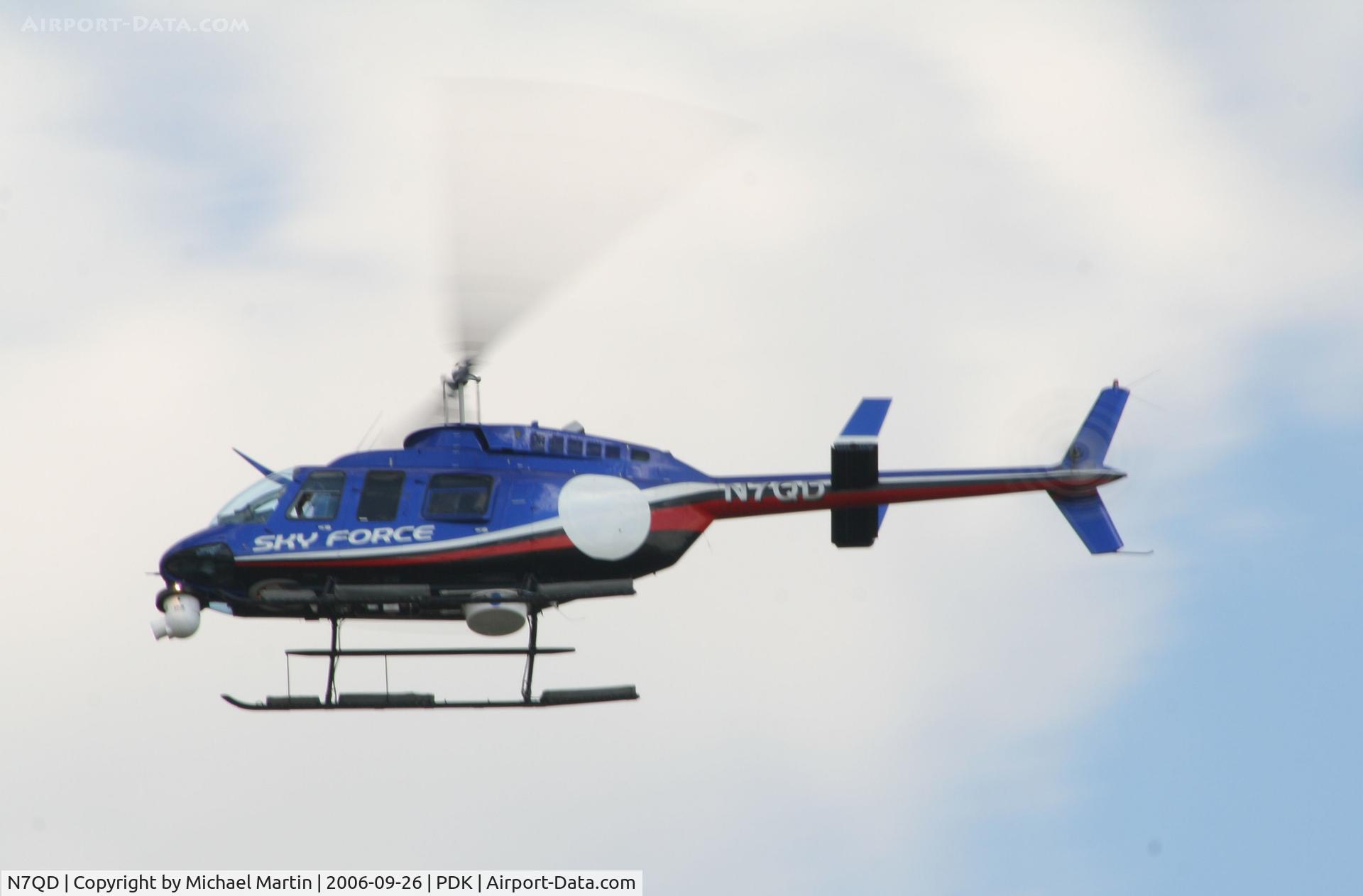 N7QD, Bell 206L-4 LongRanger IV LongRanger C/N 52108, Overflying field landing Charlie Pad