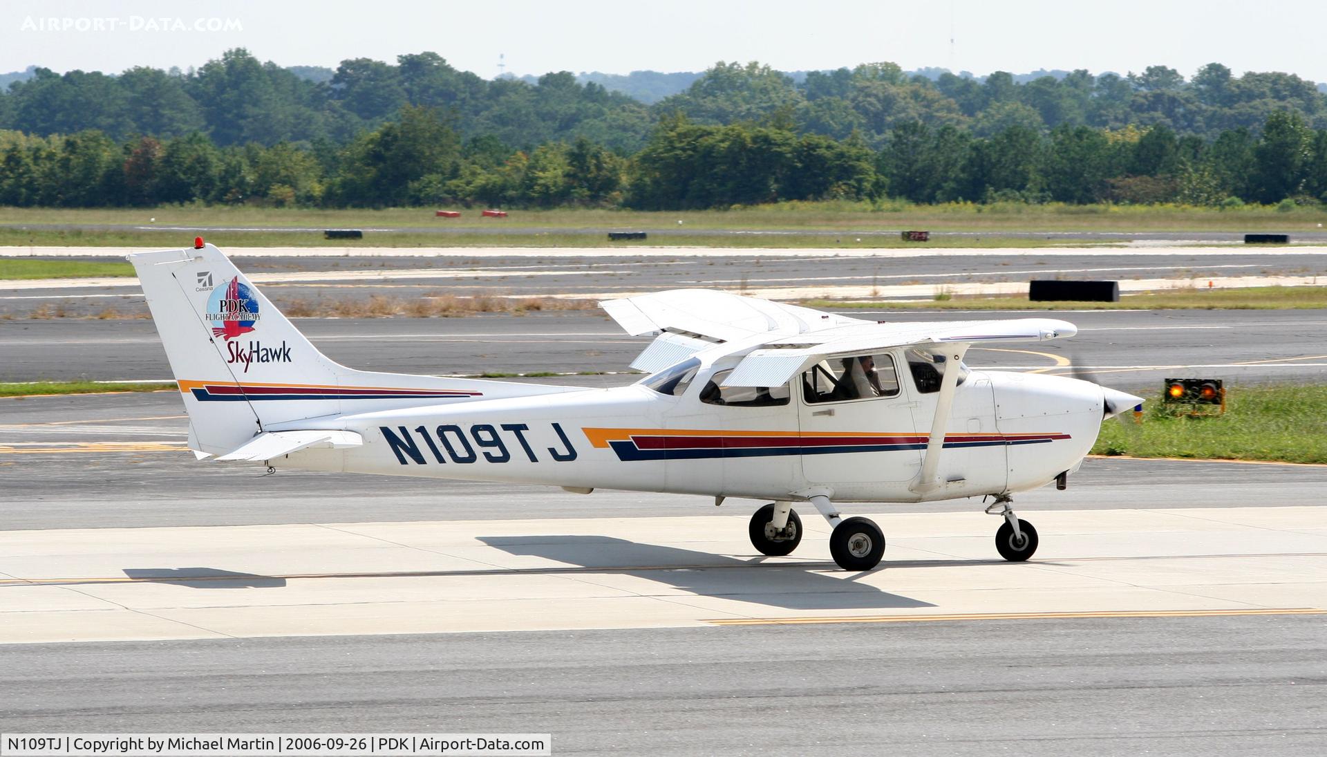 N109TJ, 2001 Cessna 172R C/N 17280985, Student Pilot