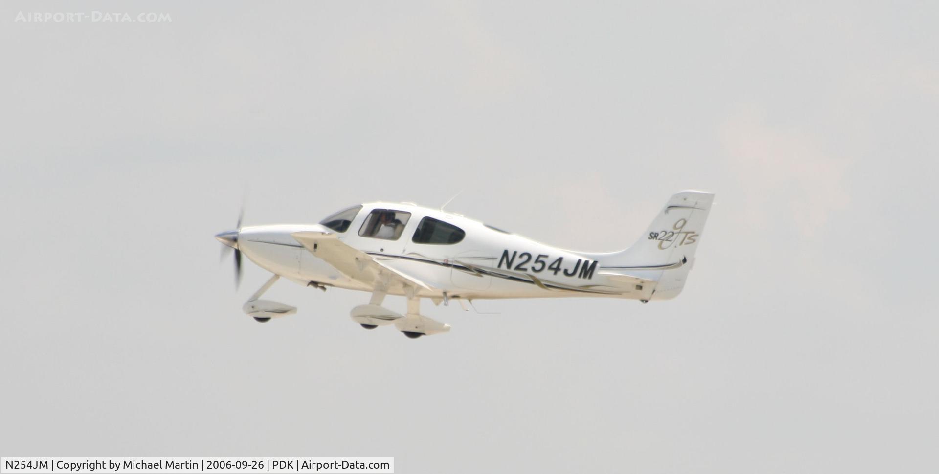 N254JM, 2006 Cirrus SR22 C/N 1918, Departing PDK enroute to BNA