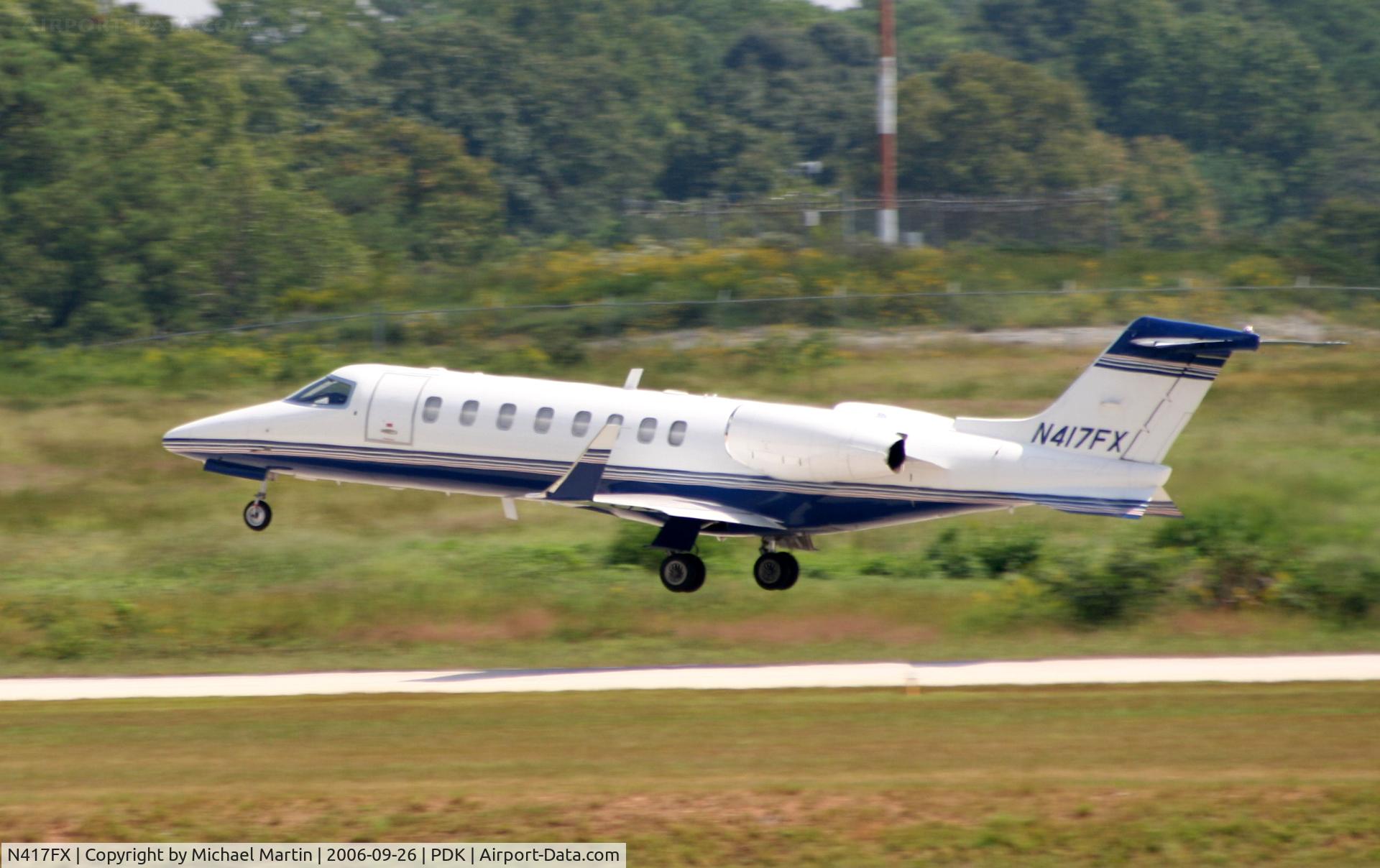 N417FX, 2000 Learjet Inc 45 C/N 45-114, Departing PDK enroute to GSO
