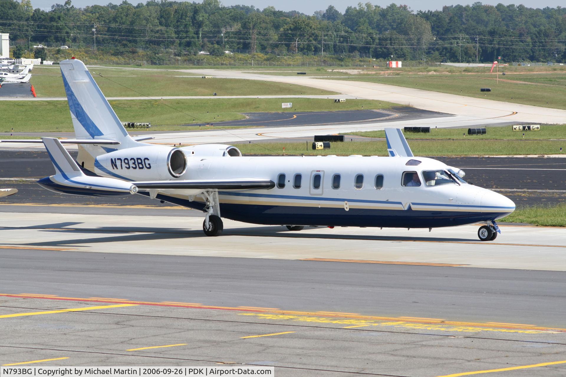 N793BG, 1983 Israel Aircraft Industries 1124A C/N 392, Taxing to Runway 2R