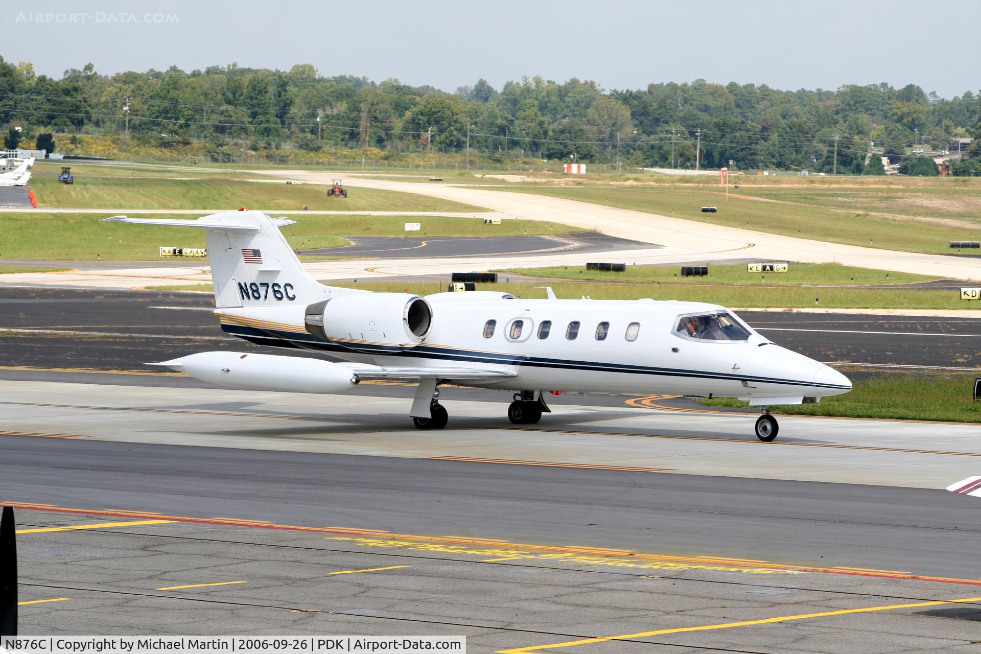N876C, Stinson 108-3 Voyager C/N 1083876, Taxing to Runway 2R