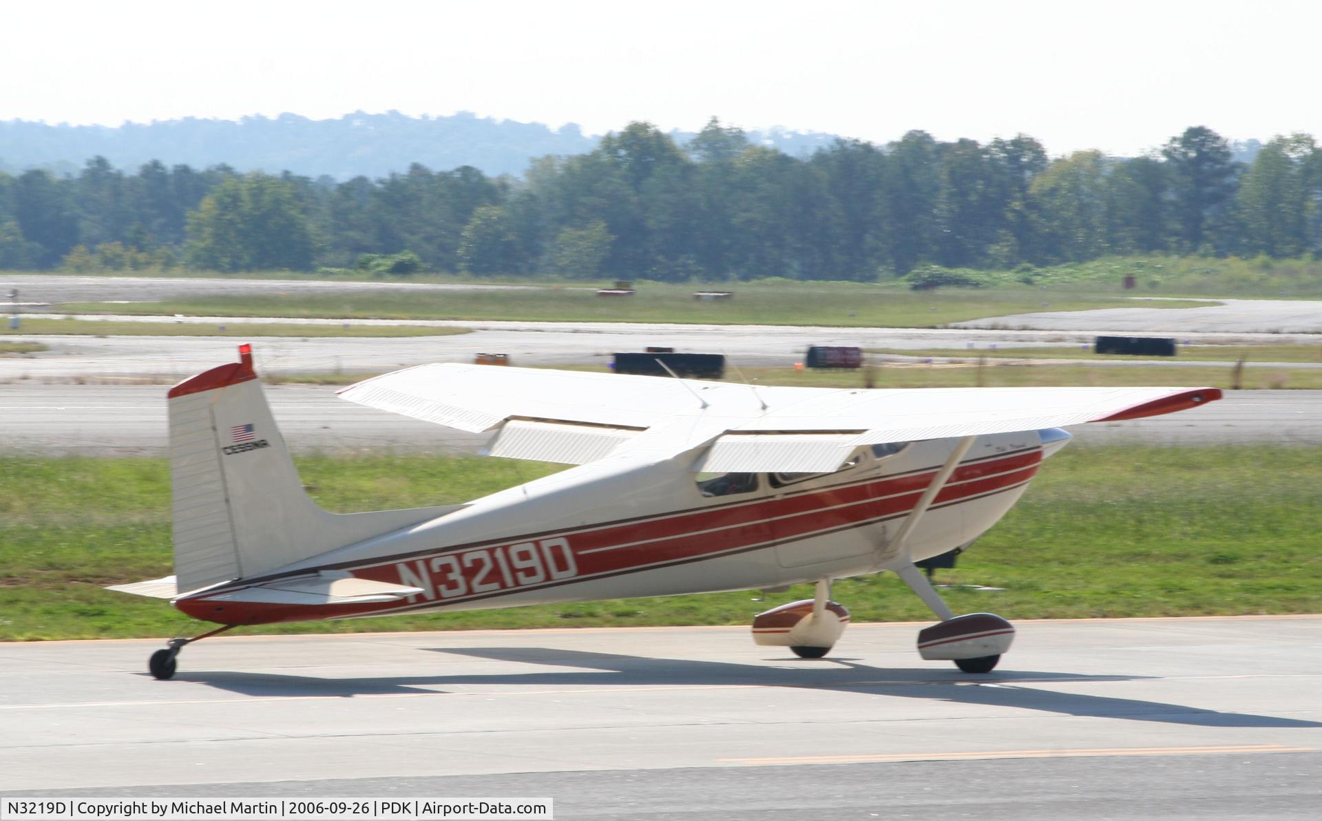 N3219D, 1955 Cessna 180 C/N 32017, Taxing to Runway 2L