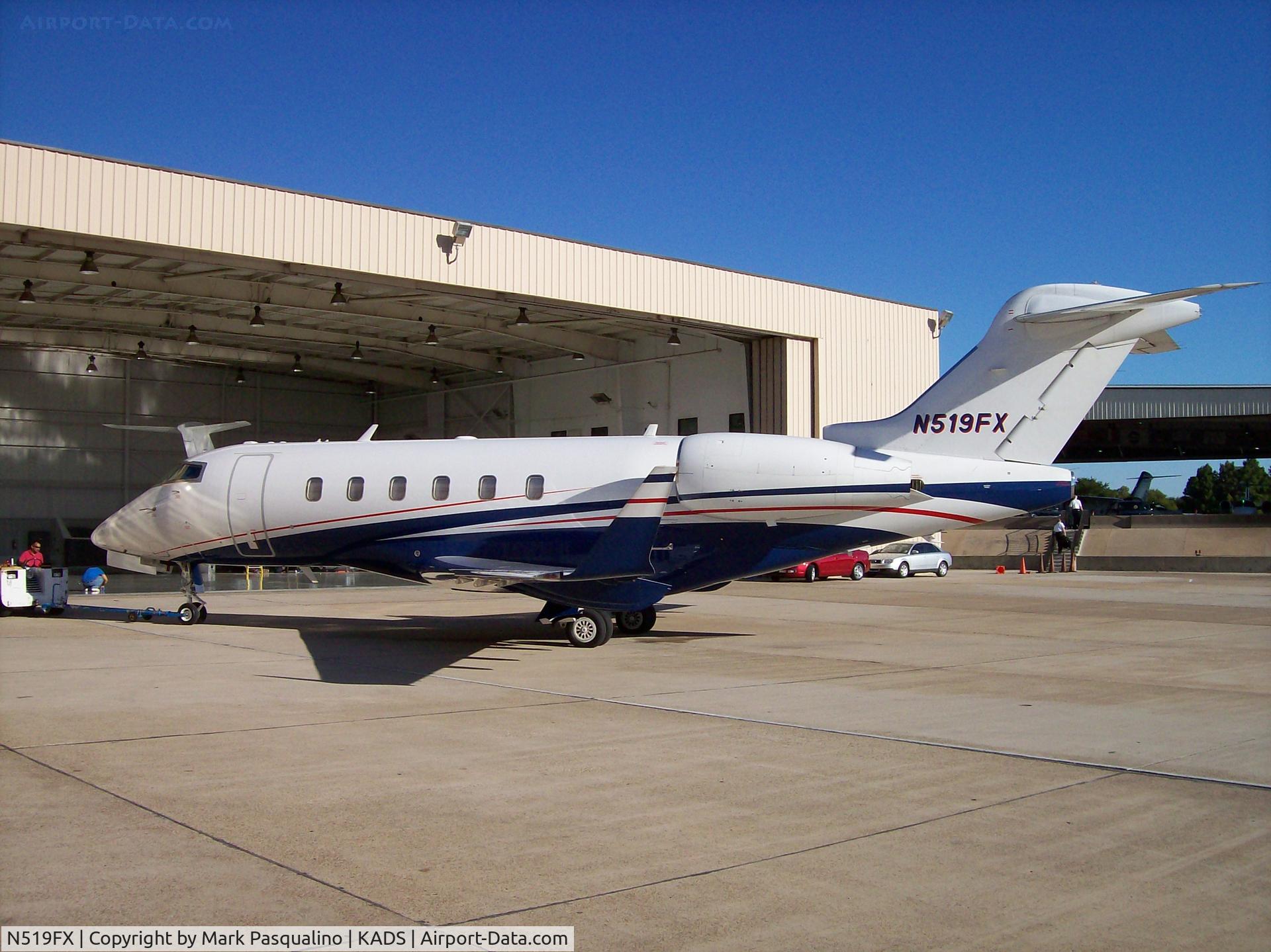 N519FX, 2005 Bombardier Challenger 300 (BD-100-1A10) C/N 20055, BD-100-1A10