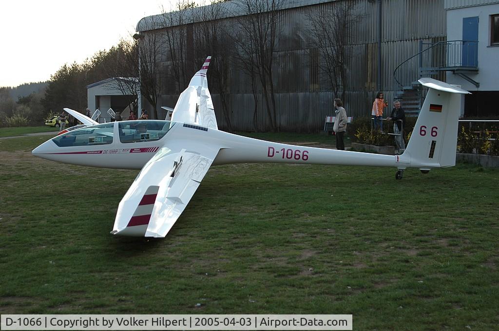 D-1066, DG Flugzeugbau DG-1000 C/N Not found D-1066, Glaser-Dirks DG-1000