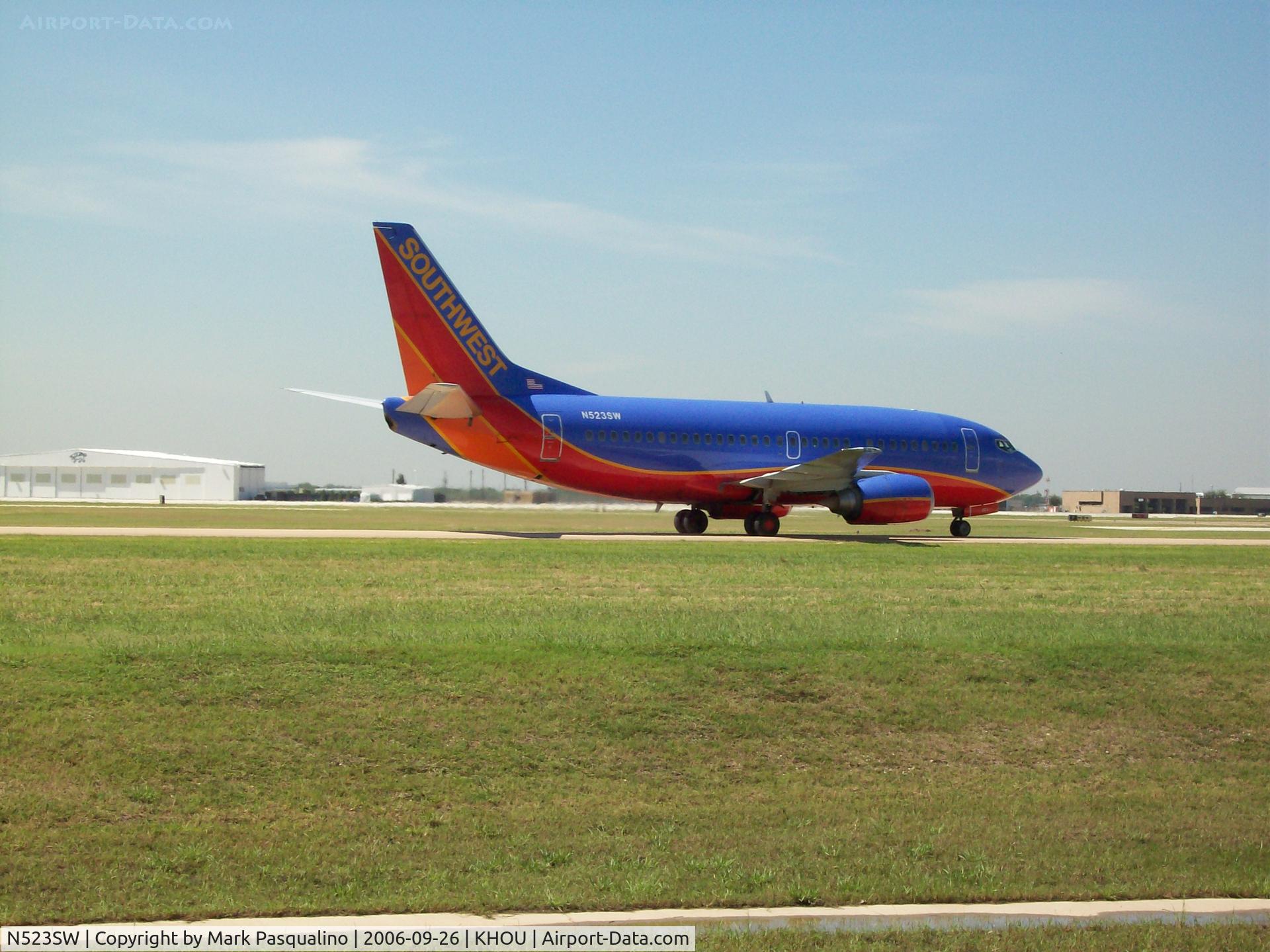 N523SW, 1992 Boeing 737-5H4 C/N 26565, Boeing 737-500