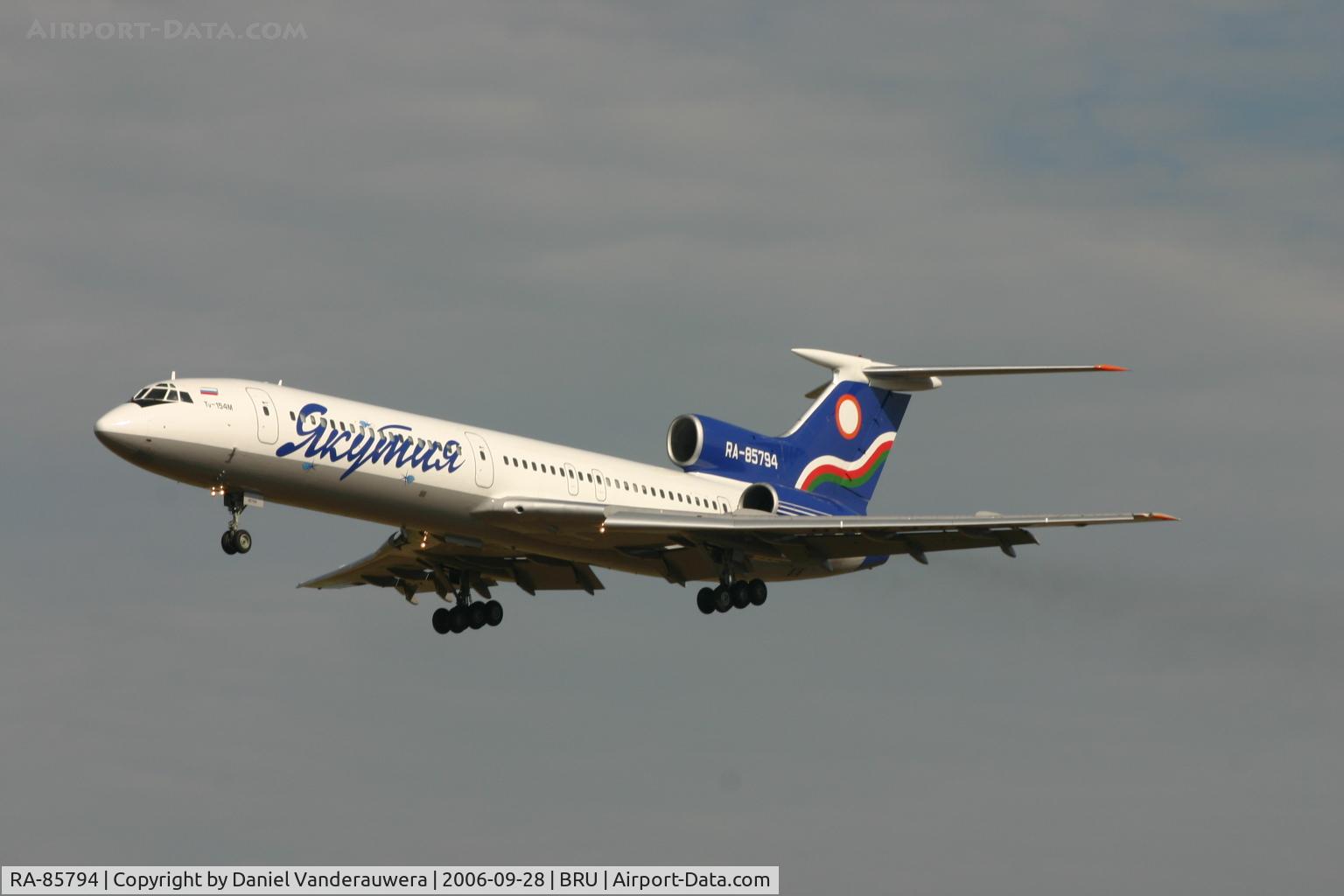 RA-85794, 1993 Tupolev Tu-154M C/N 93A978, arrival of flight SYL9909 from Vnukovo Apt