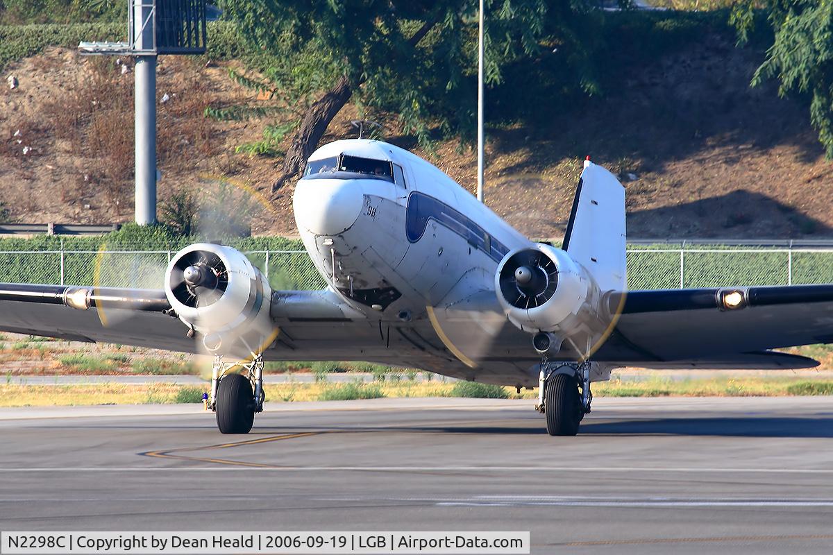 N2298C, Douglas DC3C 1830-94 C/N 33201, Catalina Flying Boats DC-3 taxiing towards RWY 30 prior to departure to Catalina Island (KAVX) for cargo delivery.
