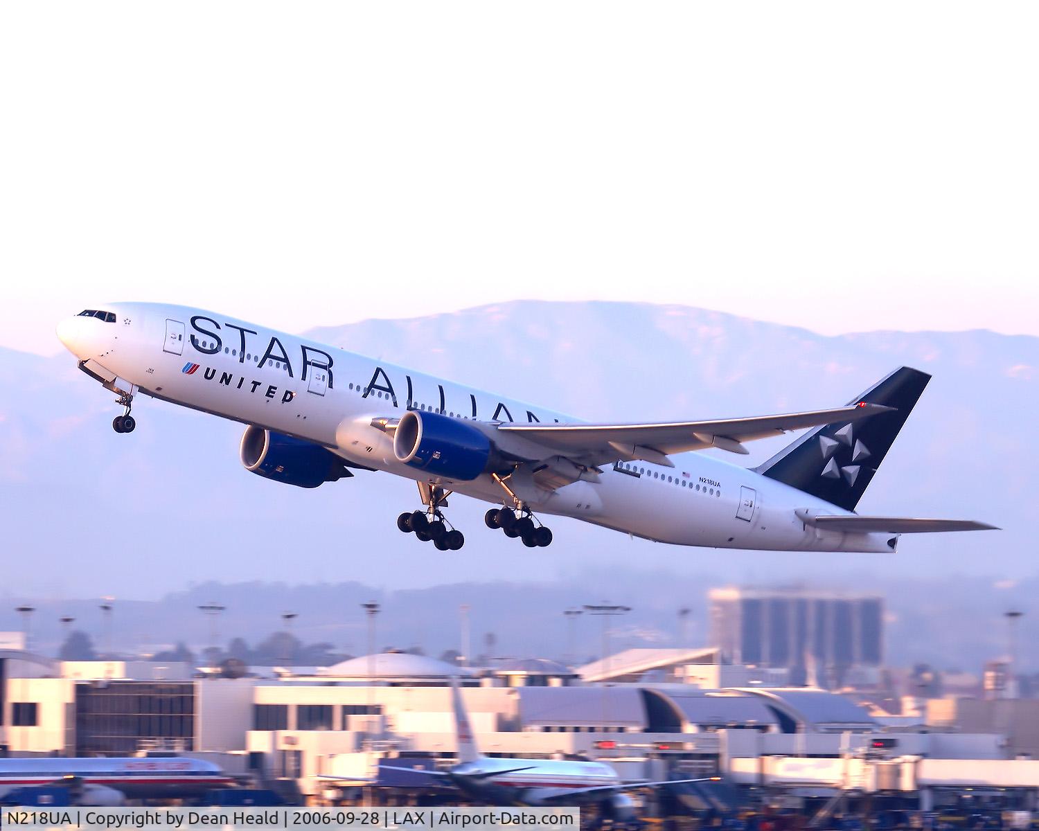 N218UA, 2001 Boeing 777-222 C/N 30222, United Airlines 777 N218UA - 