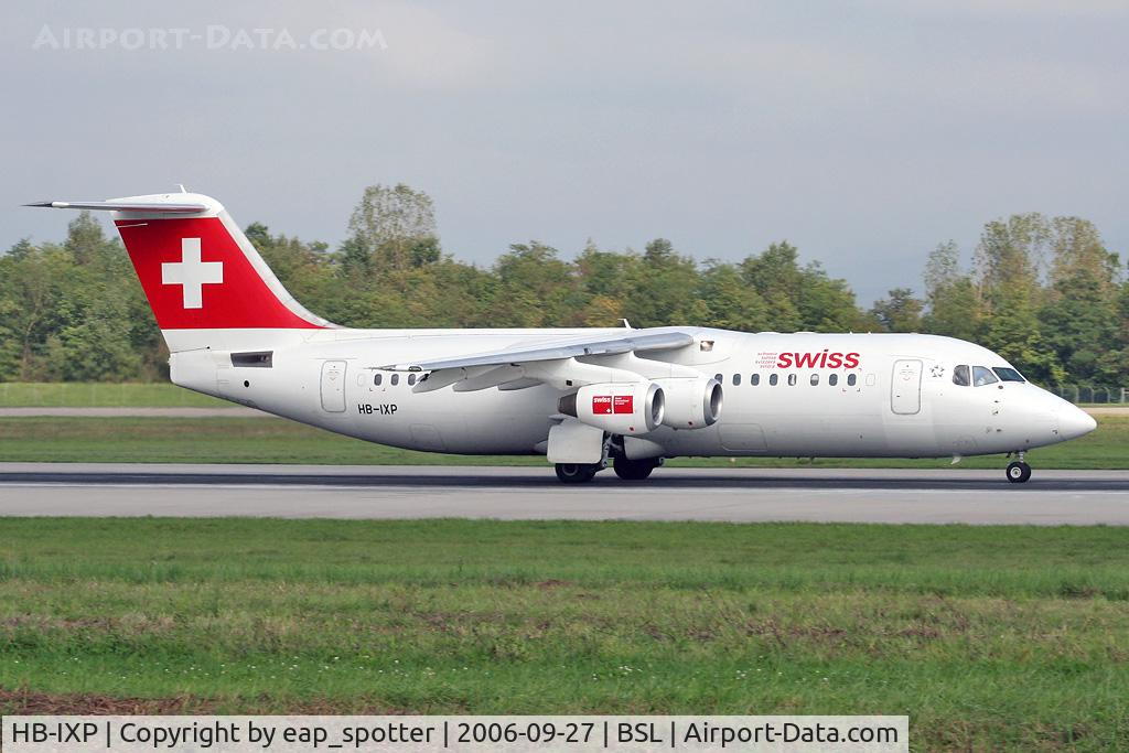 HB-IXP, 1996 British Aerospace Avro 146-RJ100 C/N E3283, Departing on runway 16