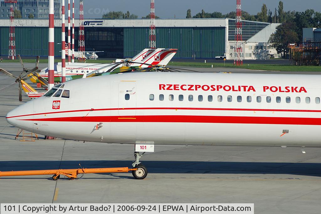 101, 1990 Tupolev Tu-154M C/N 90A837, Poland Air Force