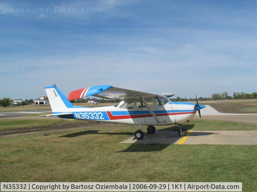 N35332, 1968 Cessna 172I C/N 17256717, This is one of two rentable Skyhawks here in Benton, Kansas. You can rent it for 84 dollars/hour. It's way to much for a non-IFR equipped Skyhawk.