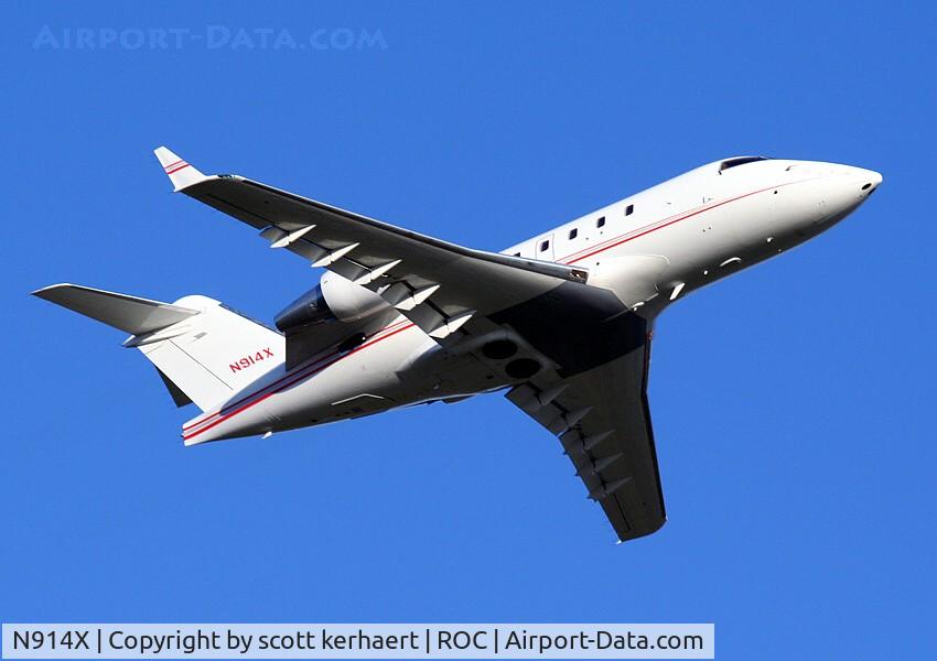 N914X, 1995 Canadair Challenger 601-3R (CL-600-2B16) C/N 5185, departing r/w 22