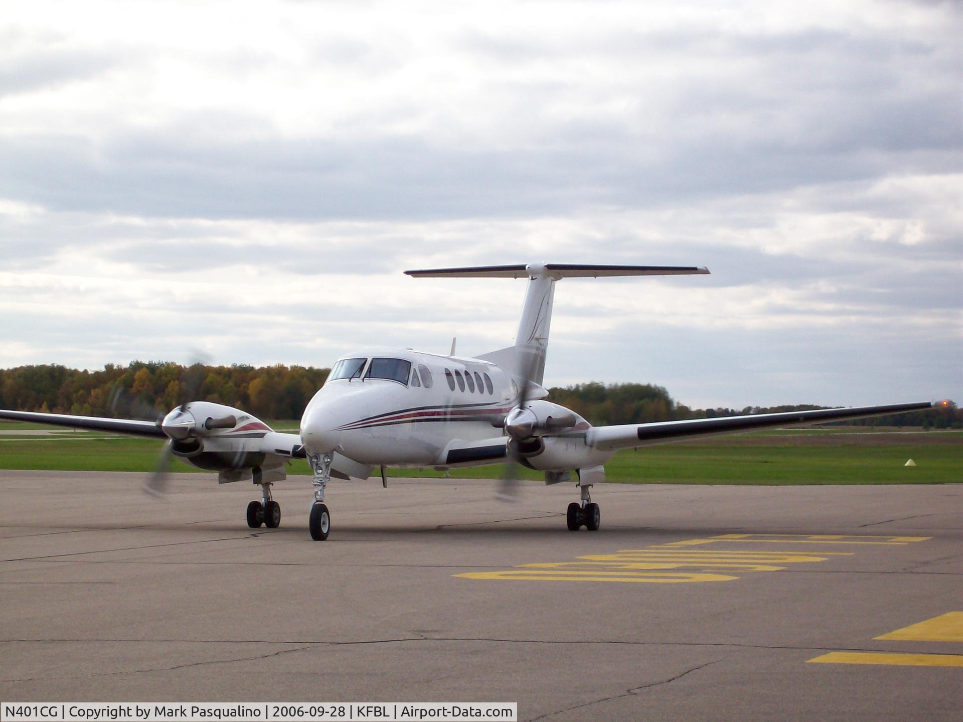 N401CG, 1999 Raytheon Aircraft Company B200 C/N BB-1666, Beech B200