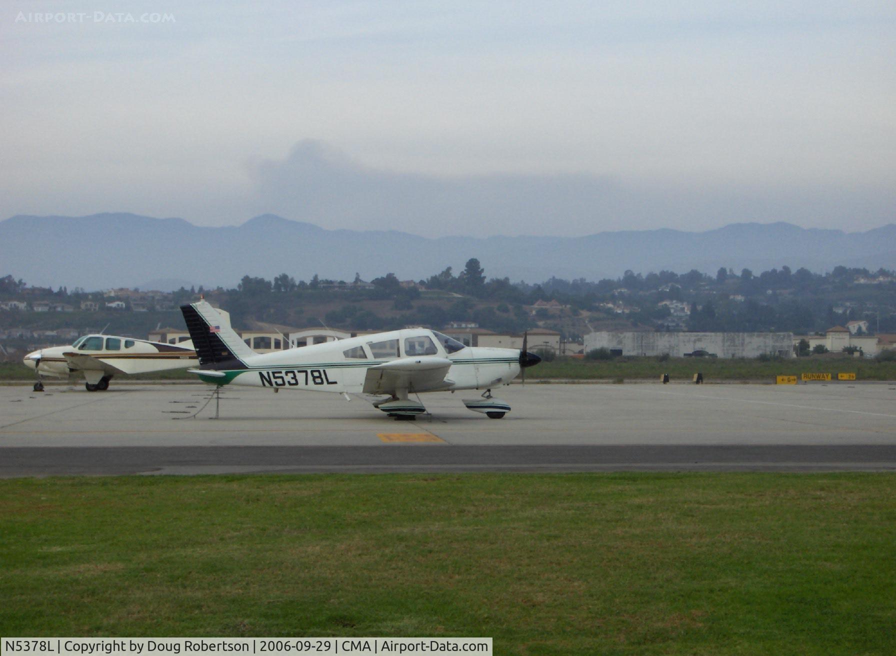 N5378L, 1968 Piper PA-28-180 C/N 28-4684, 1968 Piper PA-28-180 CHEROKEE, Lycoming O&VO-360 180 Hp, Mountains fire and smoke in background