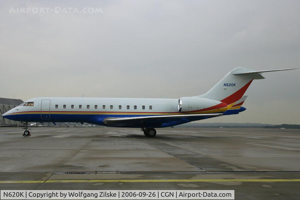N620K, 2000 Bombardier BD-700-1A10 Global Express C/N 9052, visitor