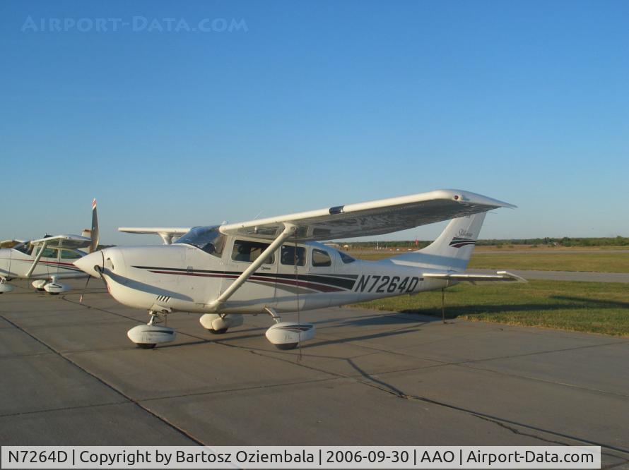 N7264D, 1999 Cessna 206H Stationair C/N 20608062, no description, sorry.