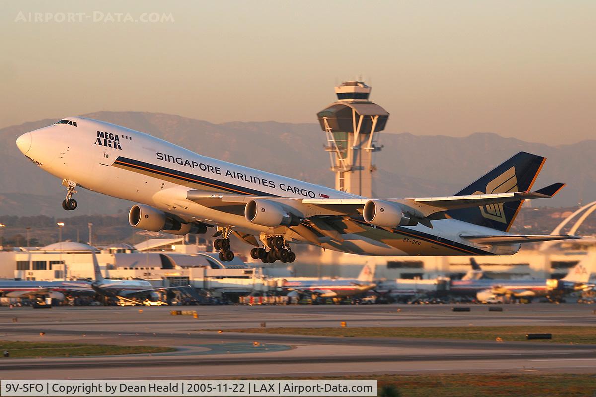 9V-SFO, 2004 Boeing 747-412F/SCD C/N 32900, Brilliant November evening light as Singapore Airlines Cargo 9V-SFO departs from RWY 25L.