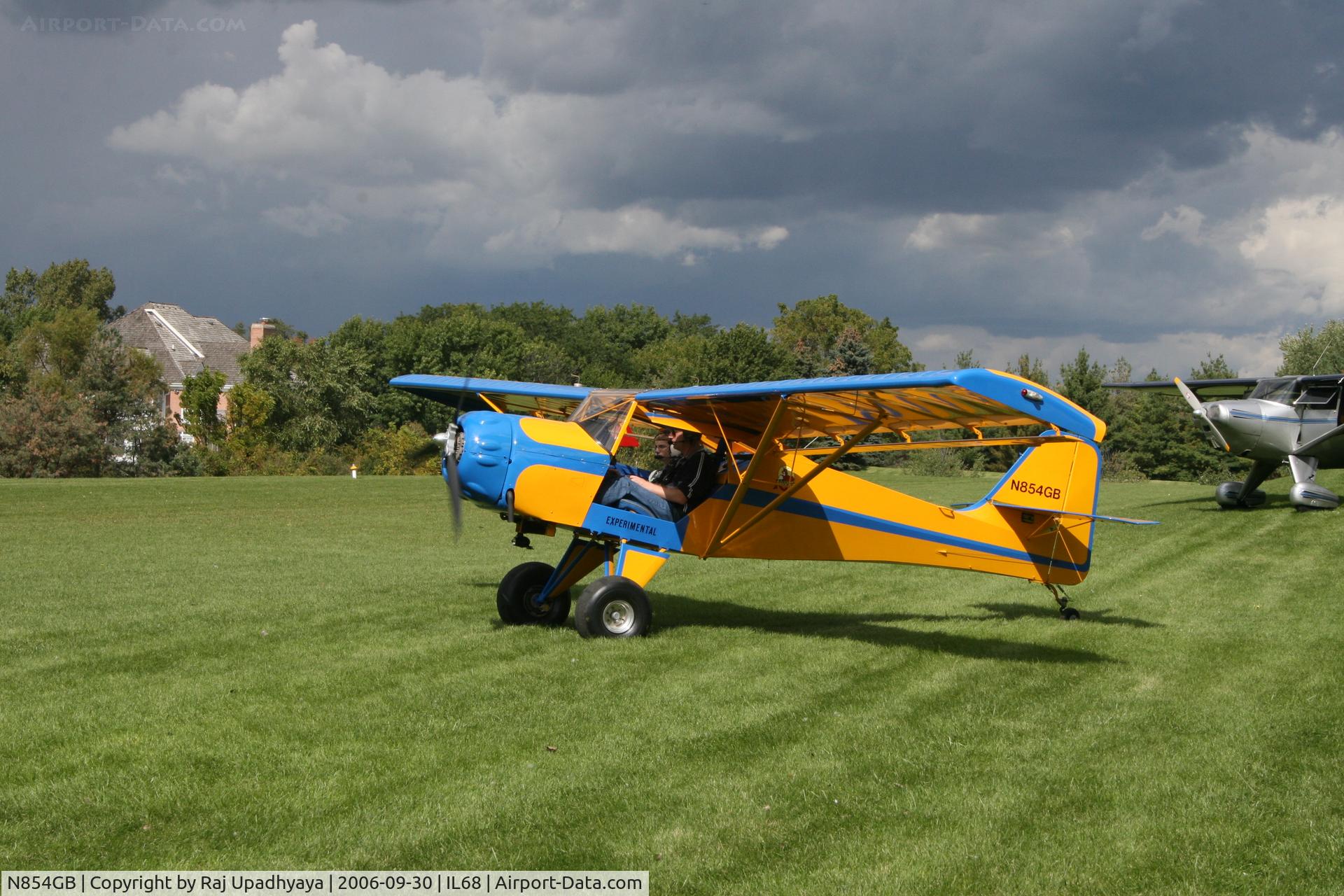 N854GB, 1992 Denney Kitfox Model 2 C/N 382, N854GB at MillRose Farm