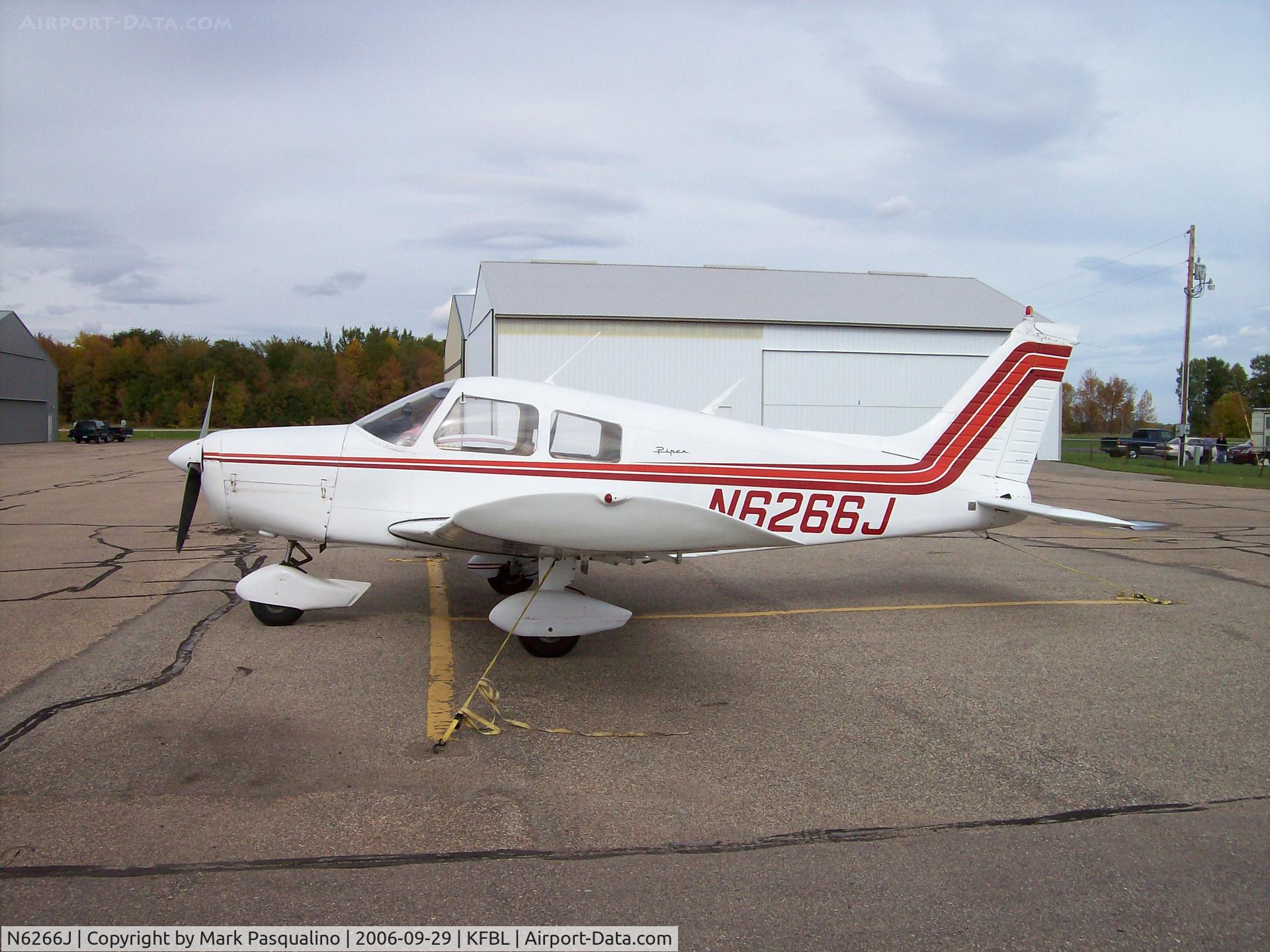 N6266J, 1976 Piper PA-28-140 C/N 28-7625237, Piper PA-28-140