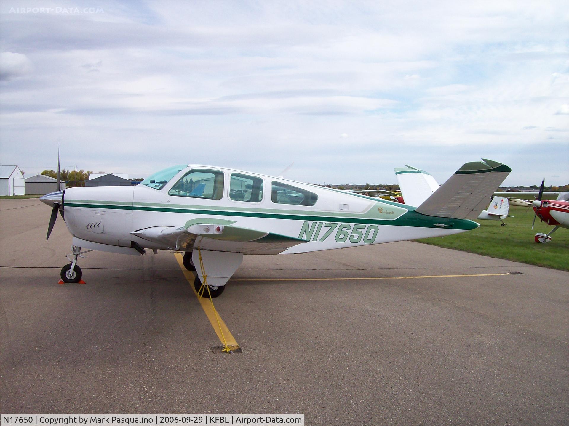 N17650, 1977 Beech V35B Bonanza C/N D-9993, Beech V35B