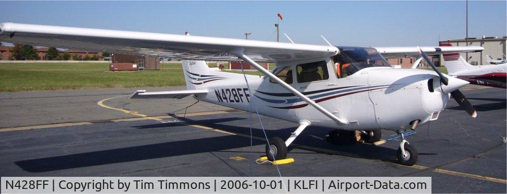 N428FF, 2004 Cessna 172R C/N 17281228, At the Langley Aero Club