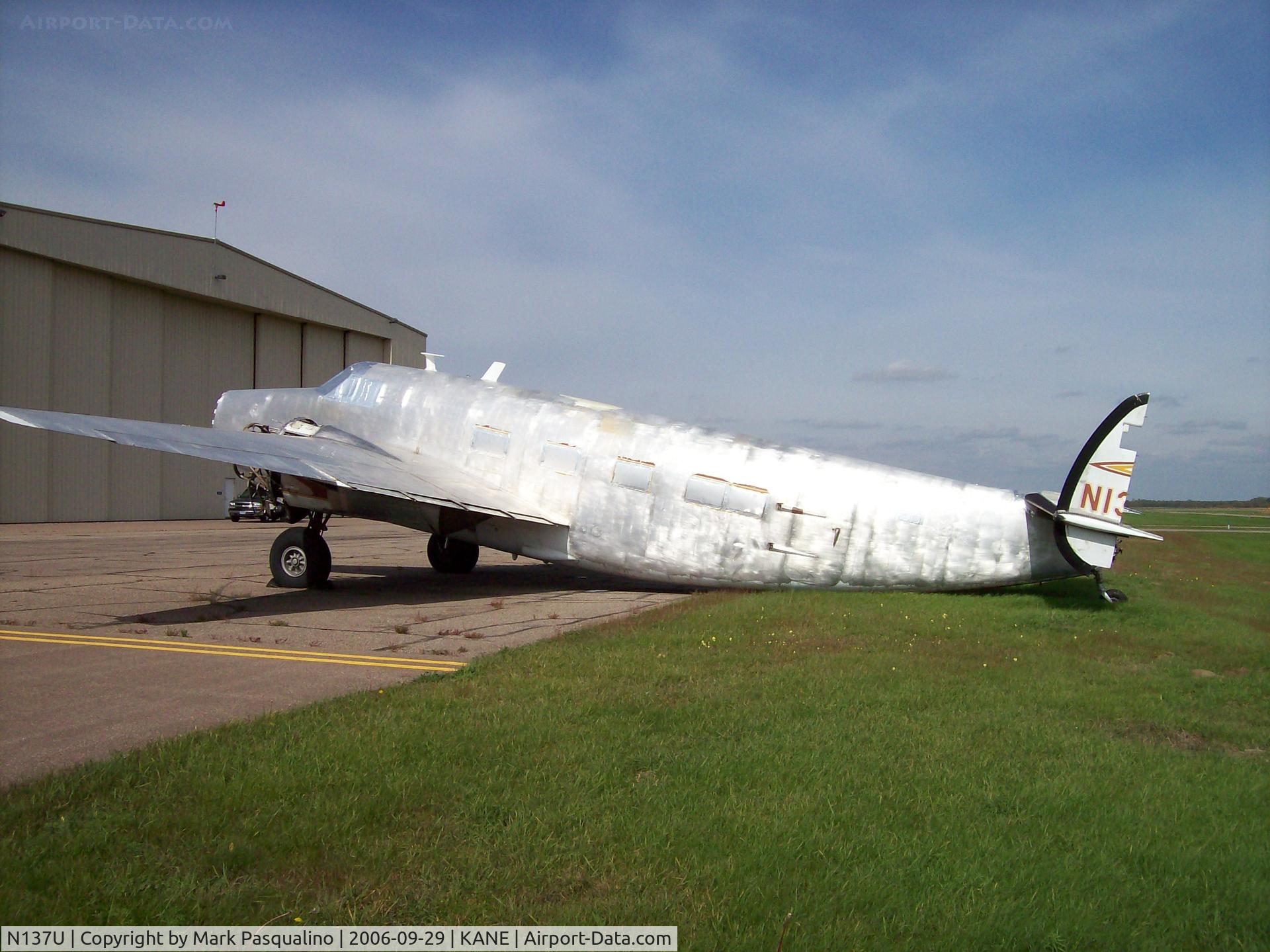 N137U, 1963 Dee Howard Company 500 C/N 500-109, Howard 500