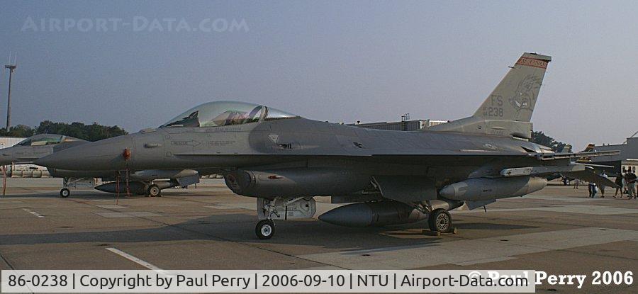 86-0238, 1986 General Dynamics F-16C Fighting Falcon C/N 5C-344, Seen at the Oceana Show, with her sister 252 in the background