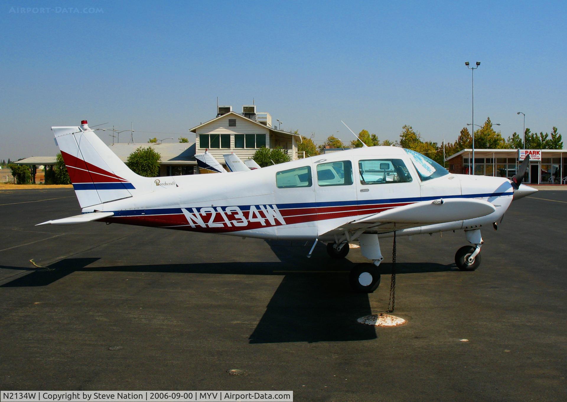 N2134W, 1974 Beech C23 Sundowner 180 C/N M-1508, 1974 Beech C23 visiting from Tucson, AZ @ Yuba County Airport (Marysville), CA