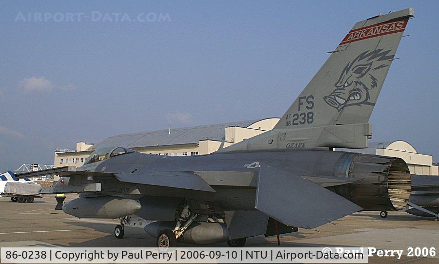 86-0238, 1986 General Dynamics F-16C Fighting Falcon C/N 5C-344, Judging by the weapons station, I'd say she sports the AN/ALE-50 decoy system
