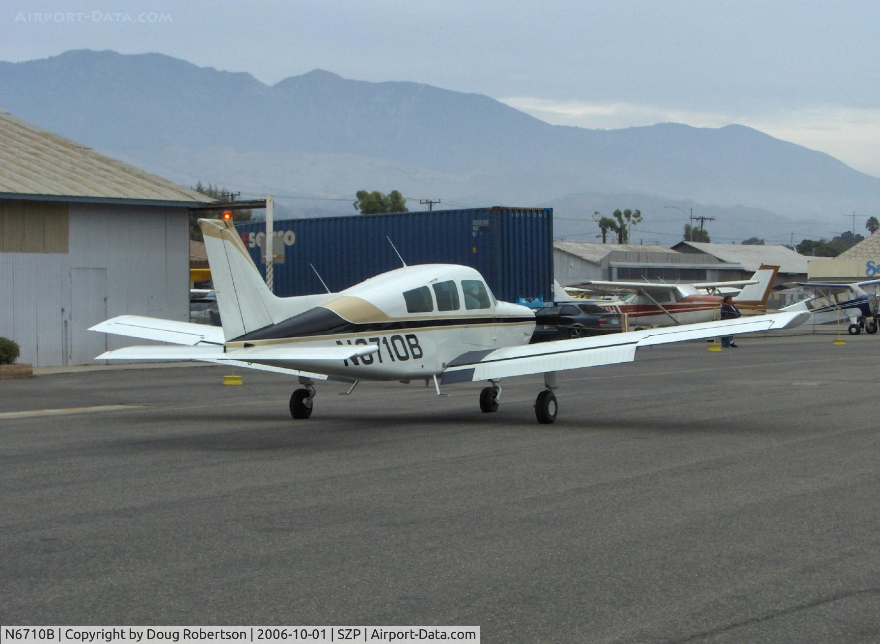 N6710B, 1980 Beech C23 Sundowner 180 C/N M-2246, 1980 Beech C23 SUNDOWNER, taxi to runway 22