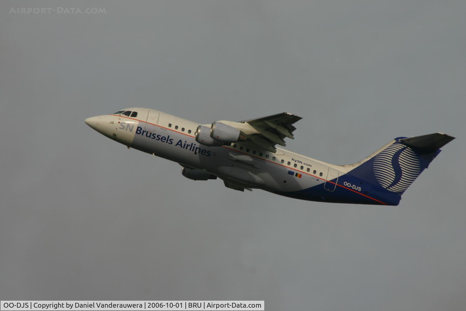 OO-DJS, 1996 British Aerospace Avro 146-RJ85 C/N E.2292, flight SN2173 takes off from rwy 20