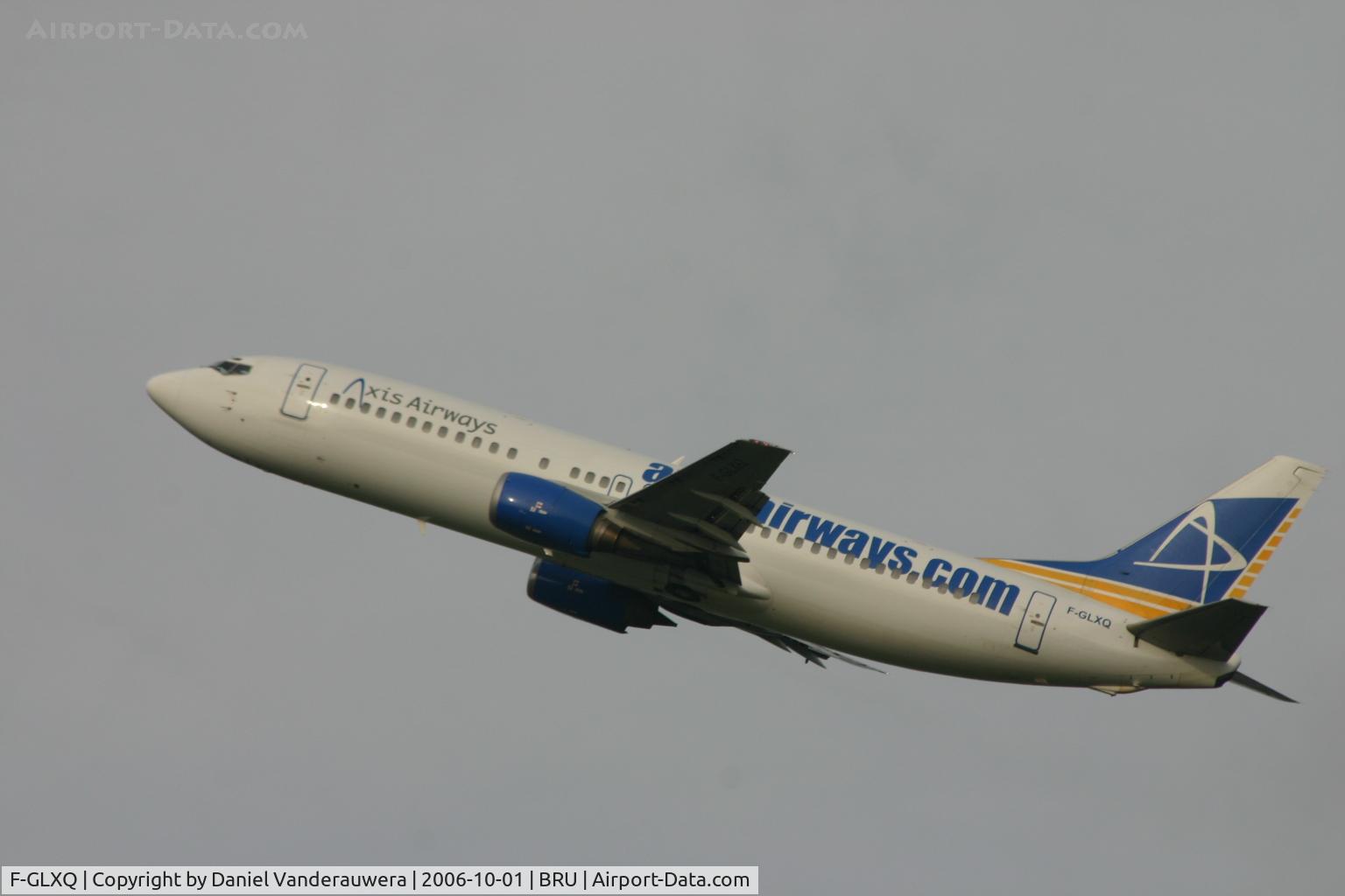 F-GLXQ, 1990 Boeing 737-4Y0 C/N 24688, flight SN3631 takes off from rwy 20 to CDG