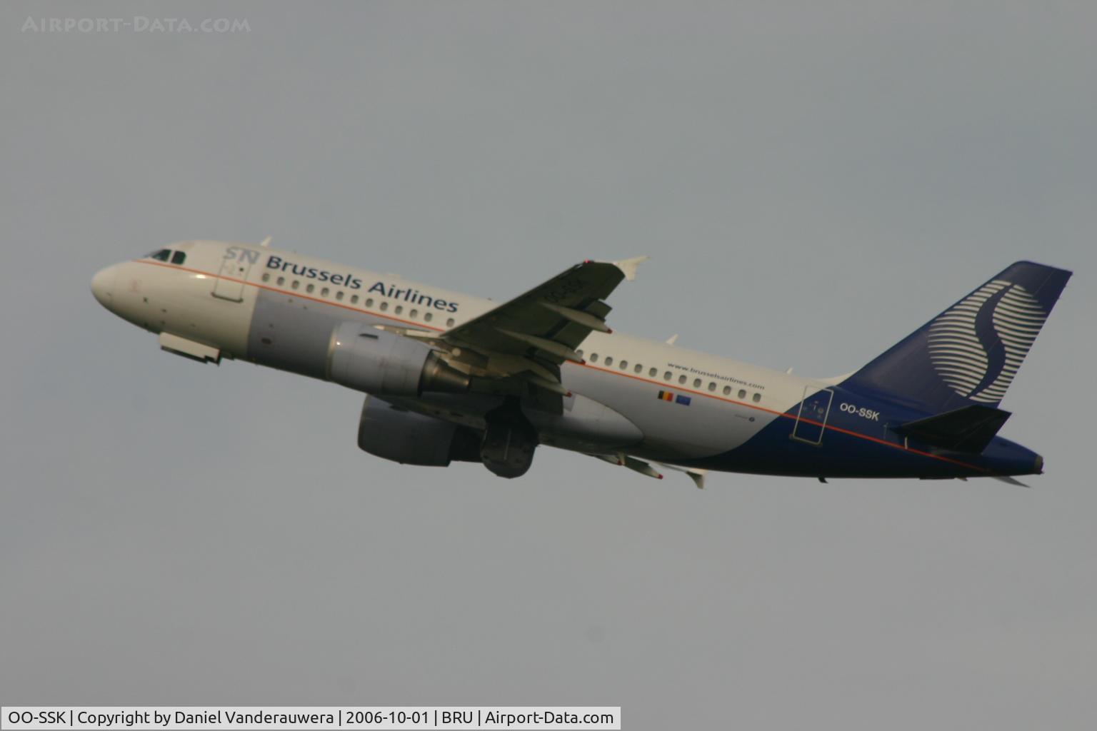OO-SSK, 2000 Airbus A319-112 C/N 1336, flight SN2835 takes off from rwy 20 to Moscow DME