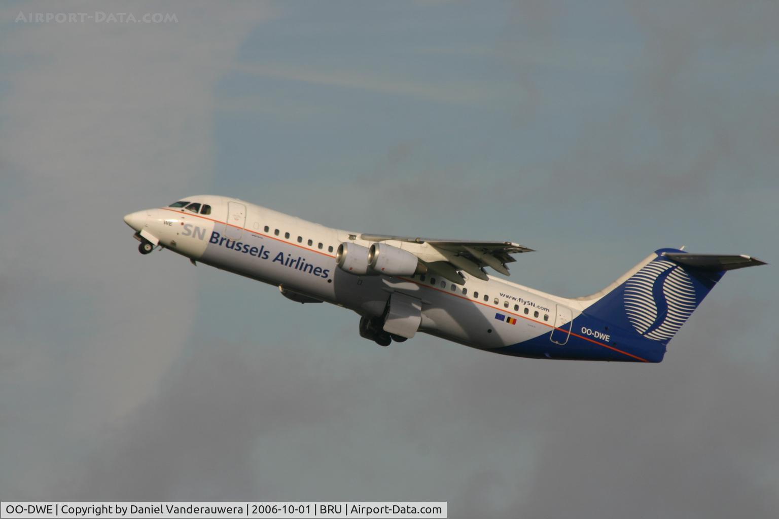 OO-DWE, 1998 British Aerospace Avro 146-RJ100 C/N E3327, flight SN3177 takes off from rwy 20 to FCO