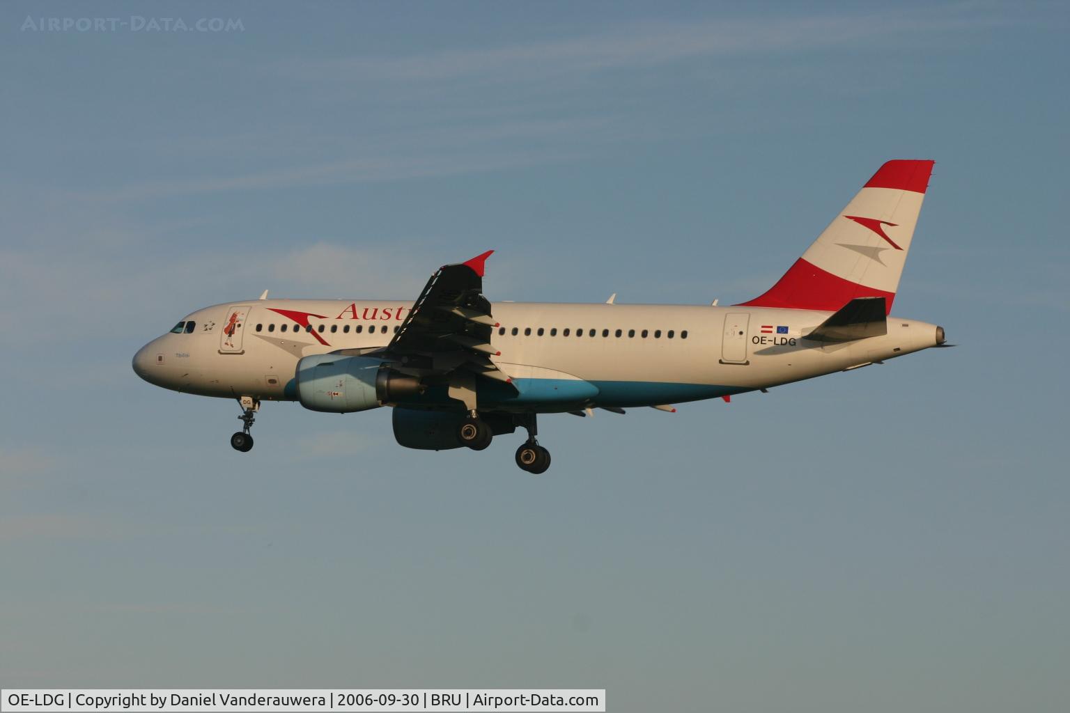OE-LDG, 2006 Airbus A319-112 C/N 2652, arrival at dawn of flight OS351 from VIE