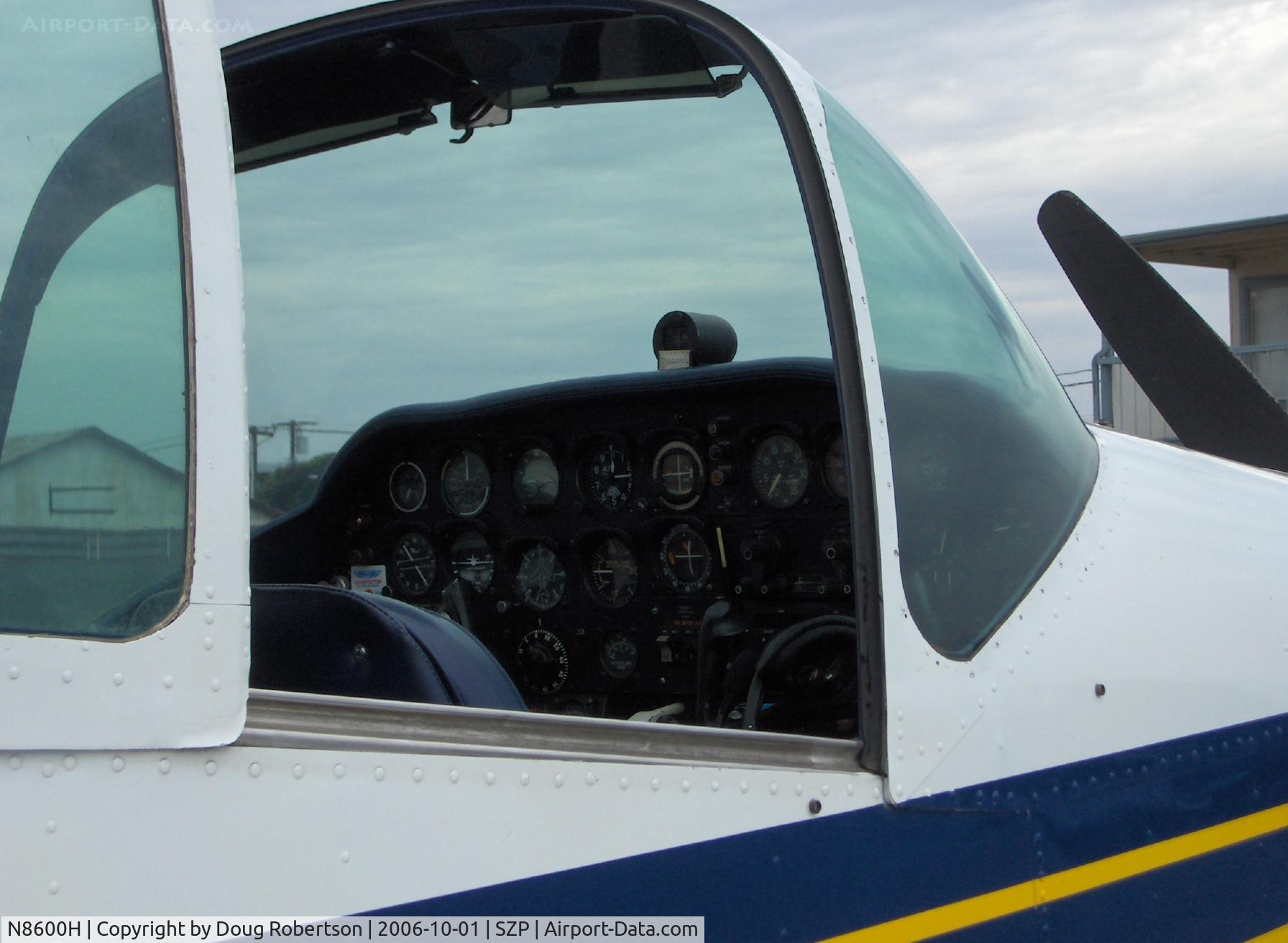 N8600H, 1947 North American Navion (NA-145) C/N NAV-4-565, 1947 North American NAVION, Continental E-185-9 205 Hp for takeoff, custom panel