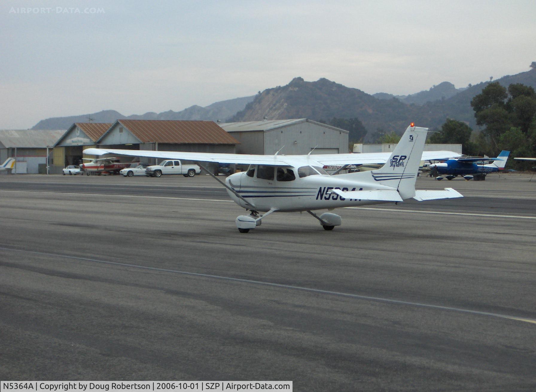 N5364A, 2003 Cessna 172S C/N 172S9417, 2003 Cessna 172S SKYHAWK SP, Lycoming IO-360-L2A 180 Hp, taxi to Runway 22