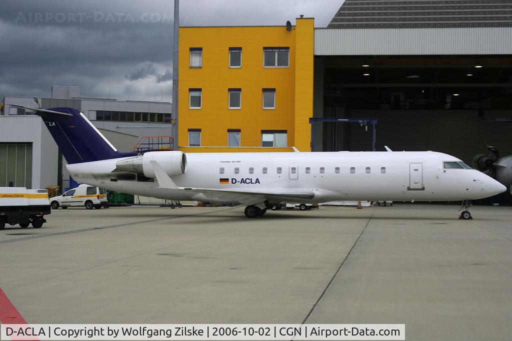D-ACLA, Canadair CRJ-100LR (CL-600-2B19) C/N 7004, No t/s & logo