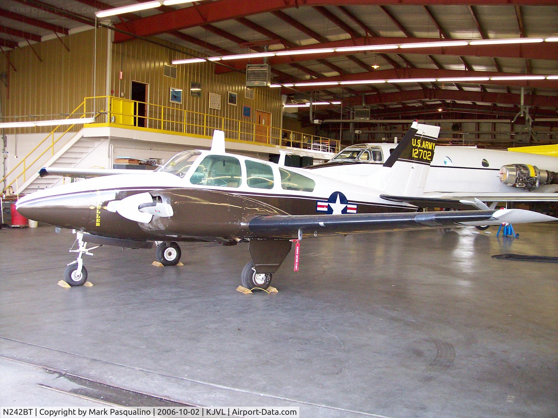 N242BT, Beech T42 C/N TF-24, Beech T-42