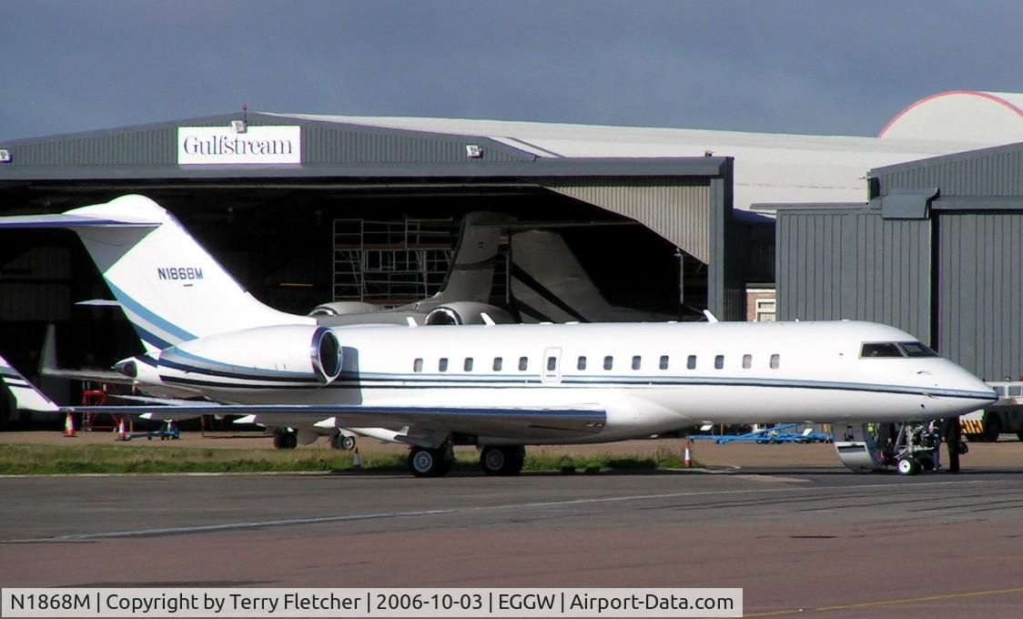 N1868M, 2000 Bombardier BD-700-1A10 Global Express C/N 9069, at Luton (EGGW)